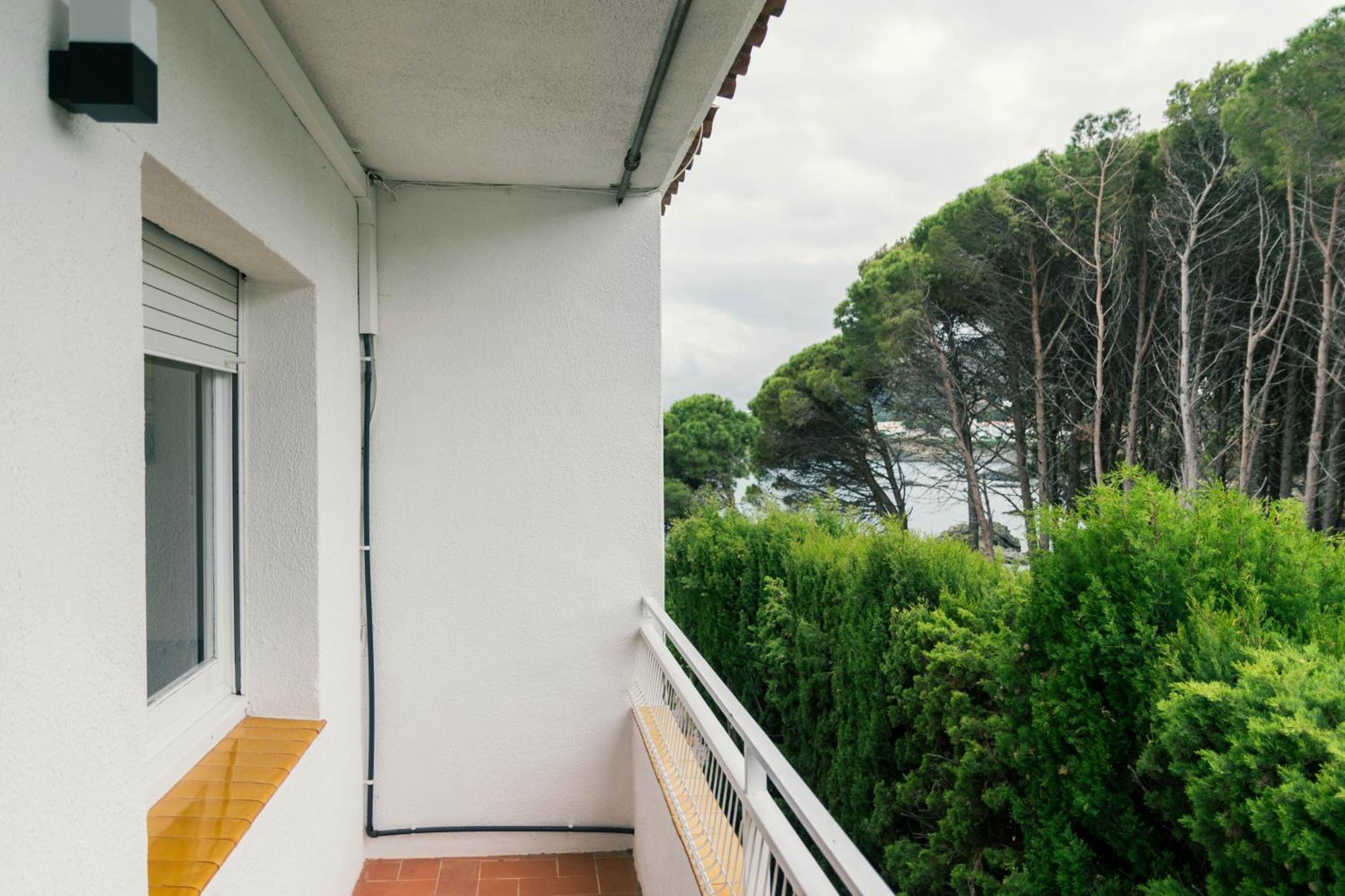 Apartaments Falco Llanca Exterior photo