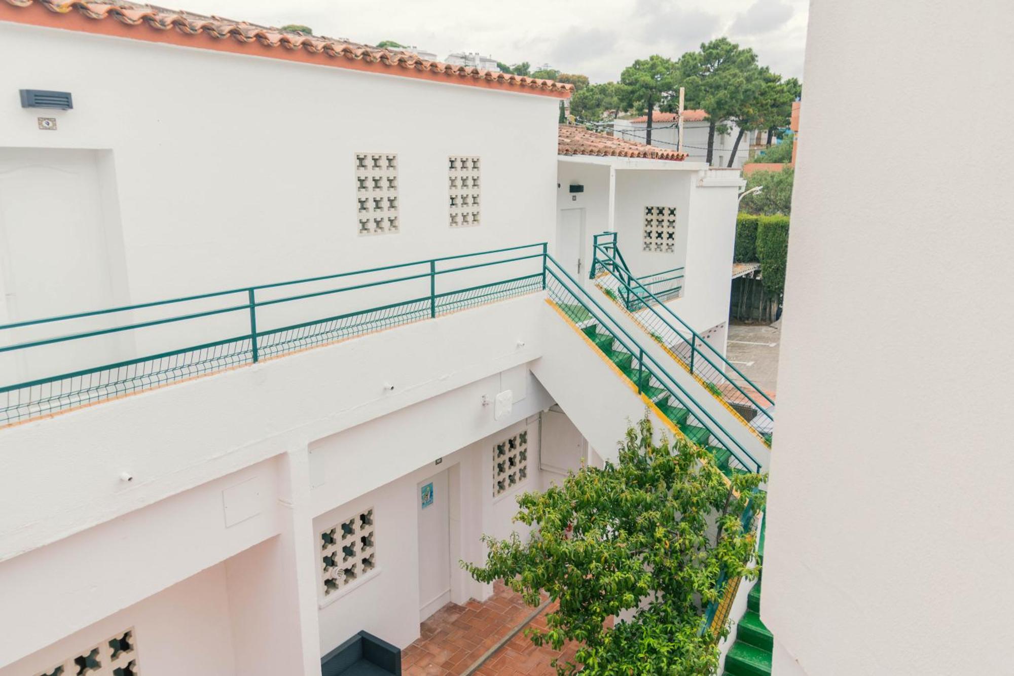 Apartaments Falco Llanca Exterior photo
